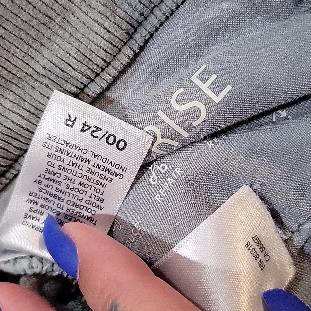Pants - Picture 3 of 9